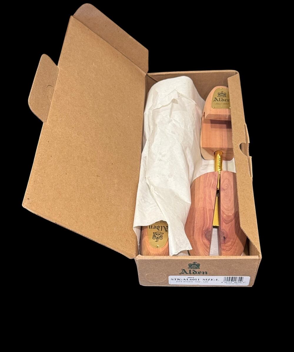 NIB Men's Alden Wooden Cedar Shoe Stretchers Trees Size L 10W - 12M